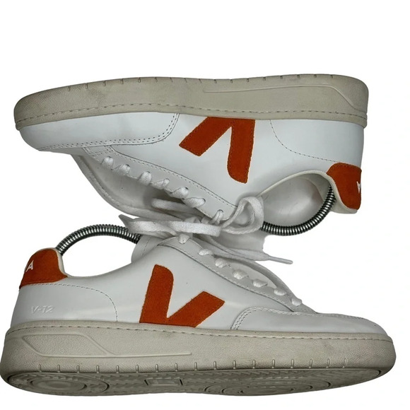 Veja Men's V-12 Low Top Sneaker in White/Pumpkin.  Sz: 7 - Picture 10 of 13